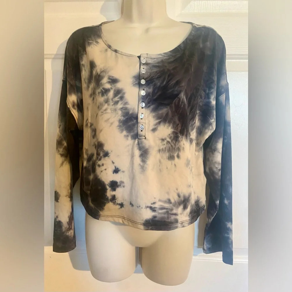 Row A Tie Dye Top Shirt Small NEW NWT